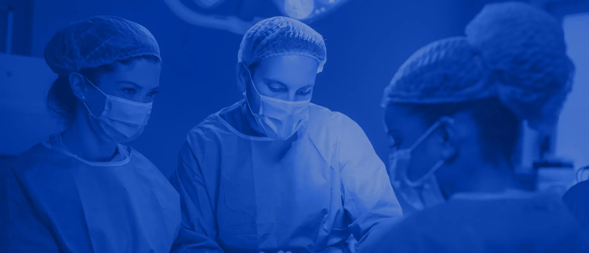 Doctores operando